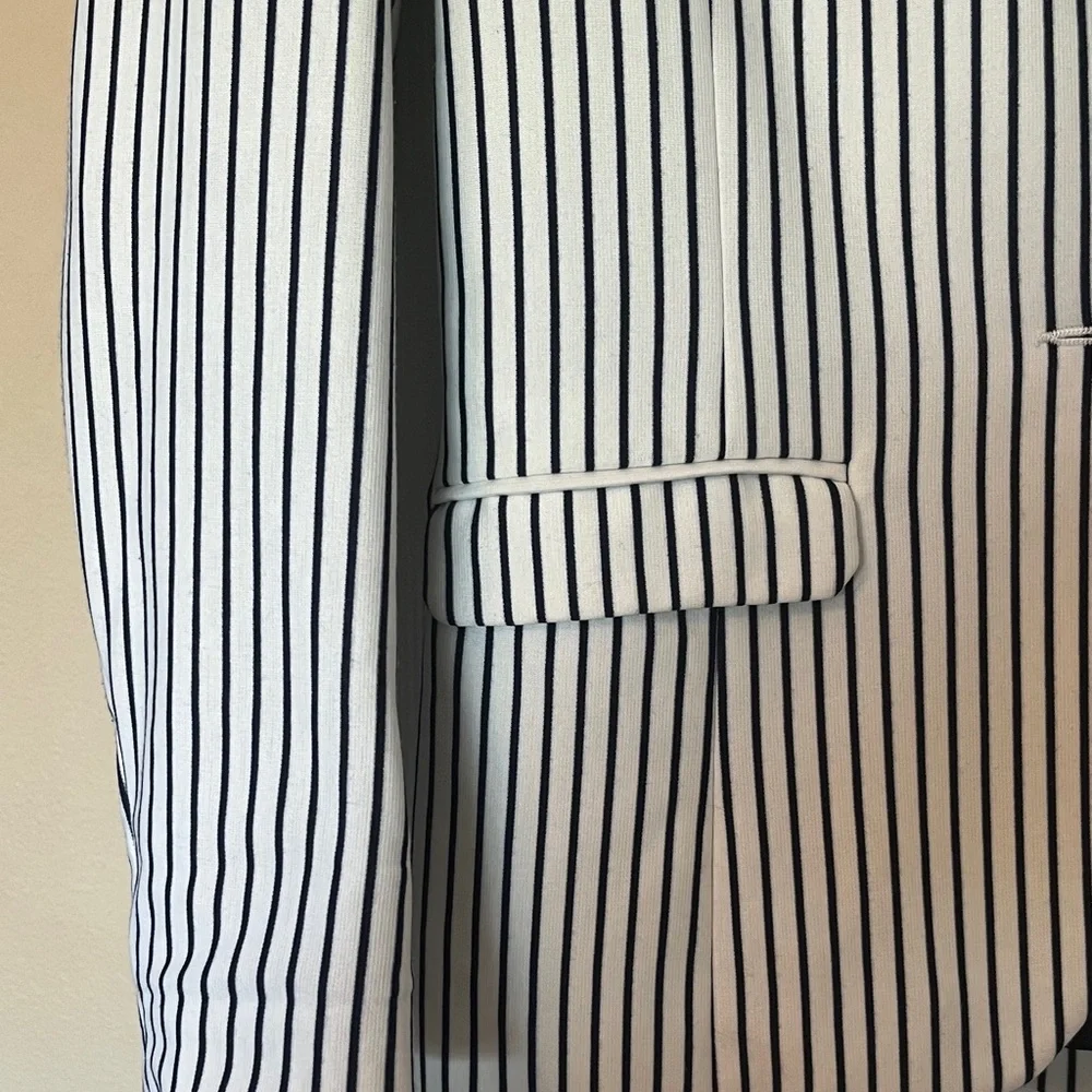 H&M Navy and White Striped Blazer Sz 40 Euro - Picture 3 of 4